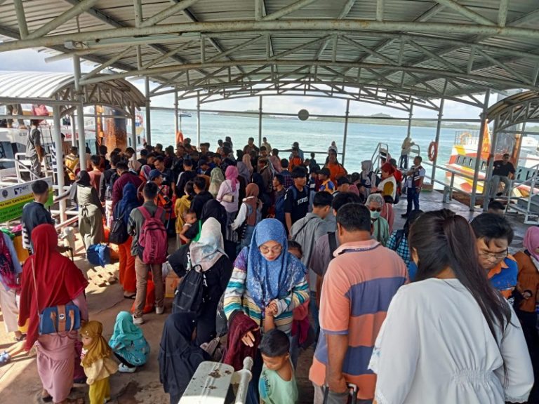 Suasana Pelabuhan Domesktik Sekupang yang merupakan wilayah kerja BP Batam, foto beberapa waktu lalu. (ft ricky)