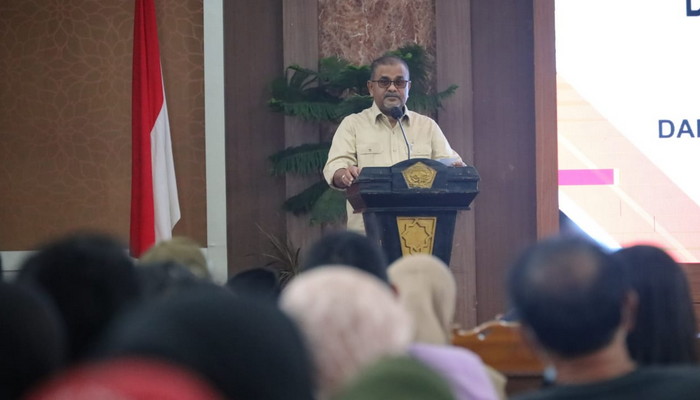 Bupati Karimun Aunur Rafiq saat sambutan di sebuag acara, pagi tadi, (ft ricky)