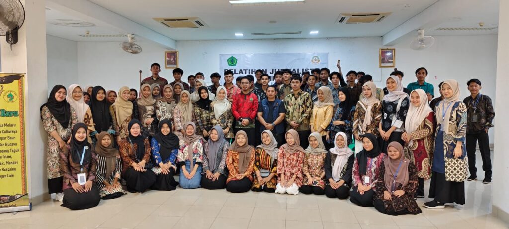 HMKPI STAI Natuna berkolaborasi dengan PWI Natuna menggelar pelatihan jurnalistik bagi mahasiswa. (ft pwinatuna)