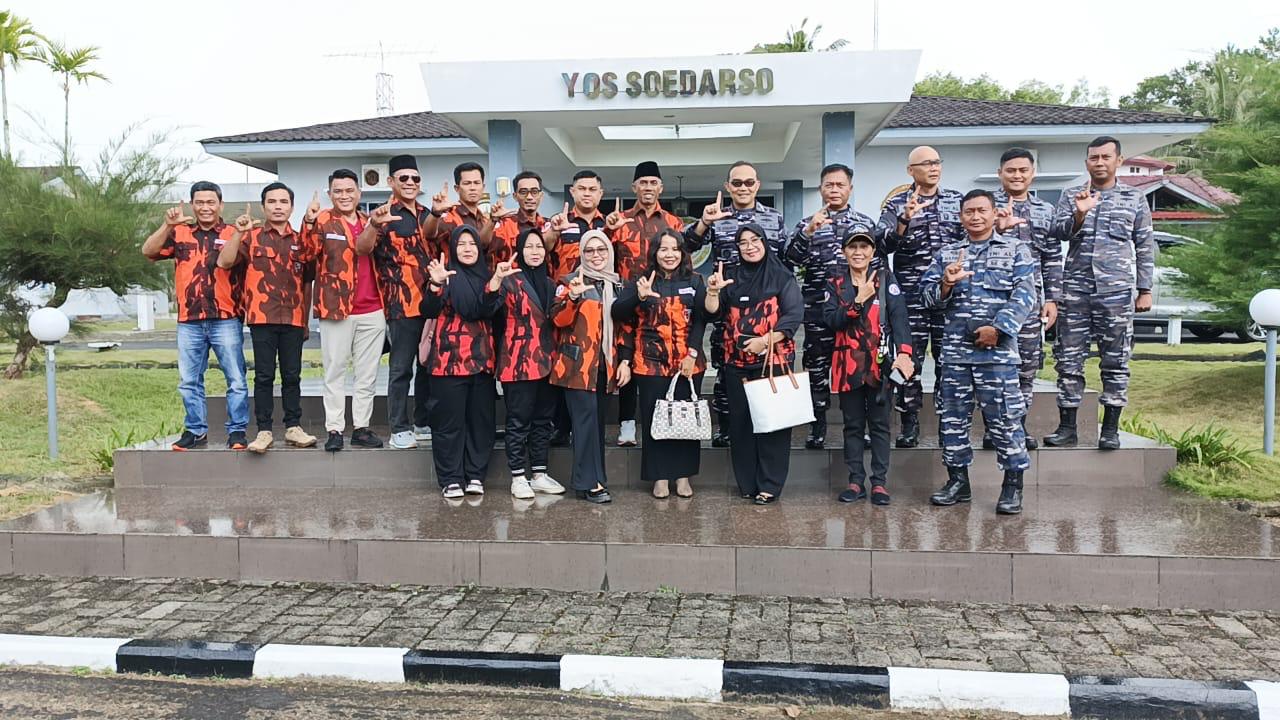 MPC PP saat kunjungan ke Lanal Dabo Lingga, pagi tadi. (ft gafar)