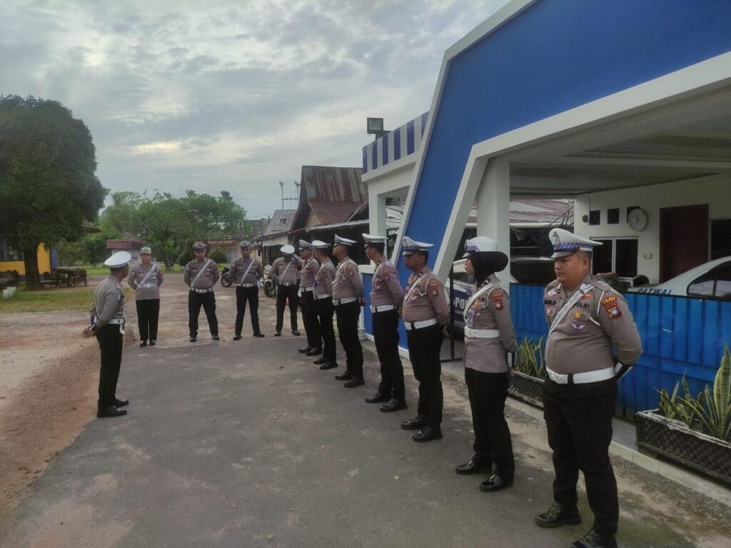Suasana apel pagi yang digelar Satlantas Polres Lingga, pagi tadi. (ft humaspolreslingga)