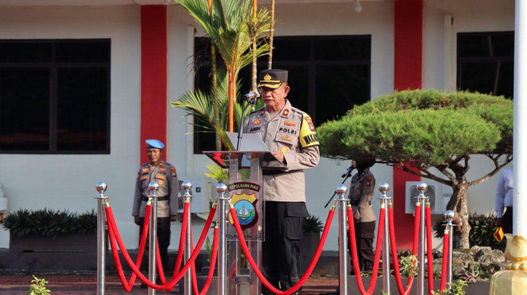 Wakapolres Lingga saat memimpin upacara Hari Kesadaran Nasional, pagi tadi, (ft humaspolreslingga)