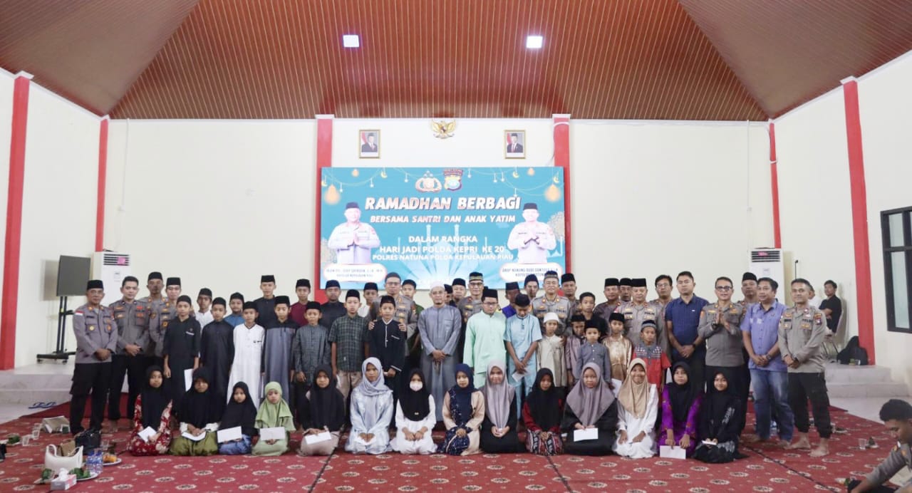 Suasana perayaan HUT ke-20 Polda Kepri di Mapolres Natuna, malam ini. (ft rusdI)