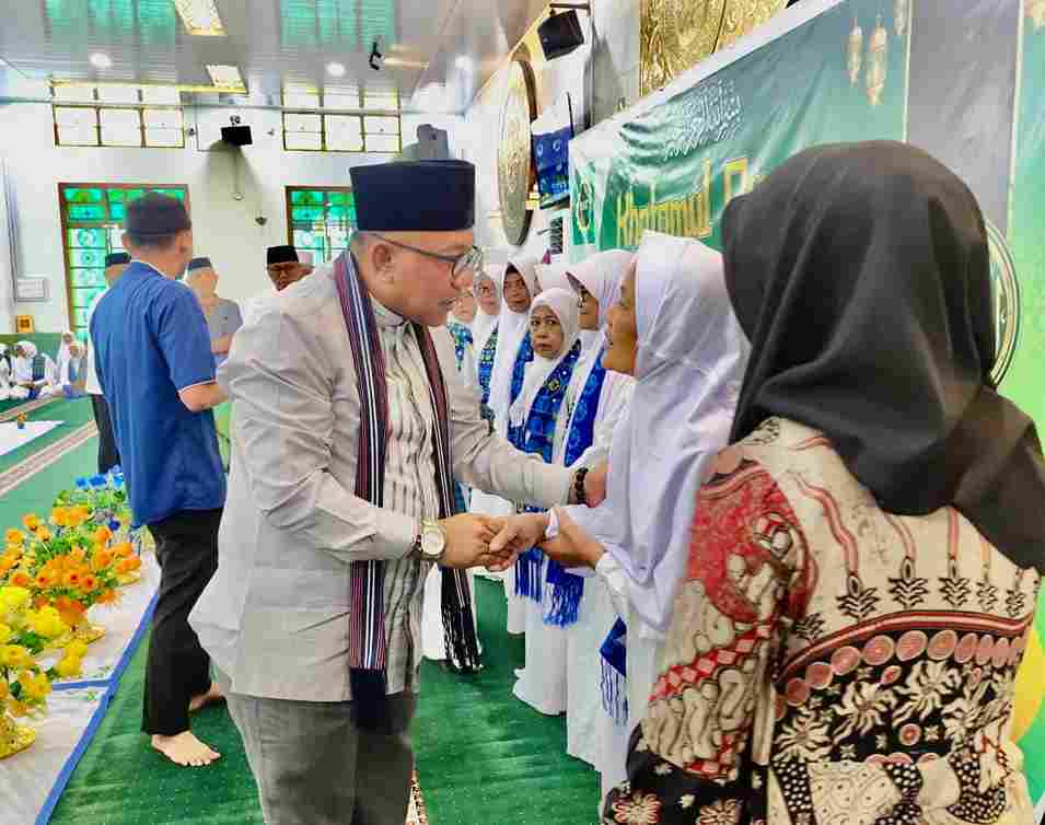 Wali Kota Tanjungpinang, Lis Darmansyah, turut hadir dalam acara Khatamul Quran, siang tadi. (ft kominfotjpinang)