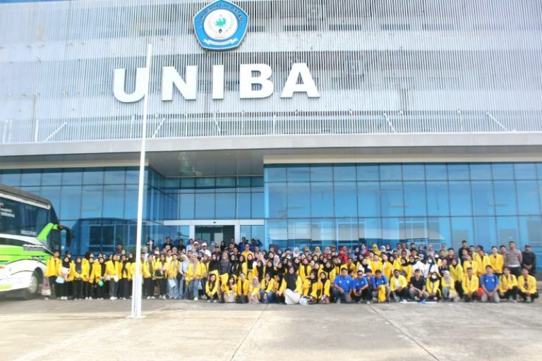Universitas Batam Lepas 250 Mahasiswa ber-KKN