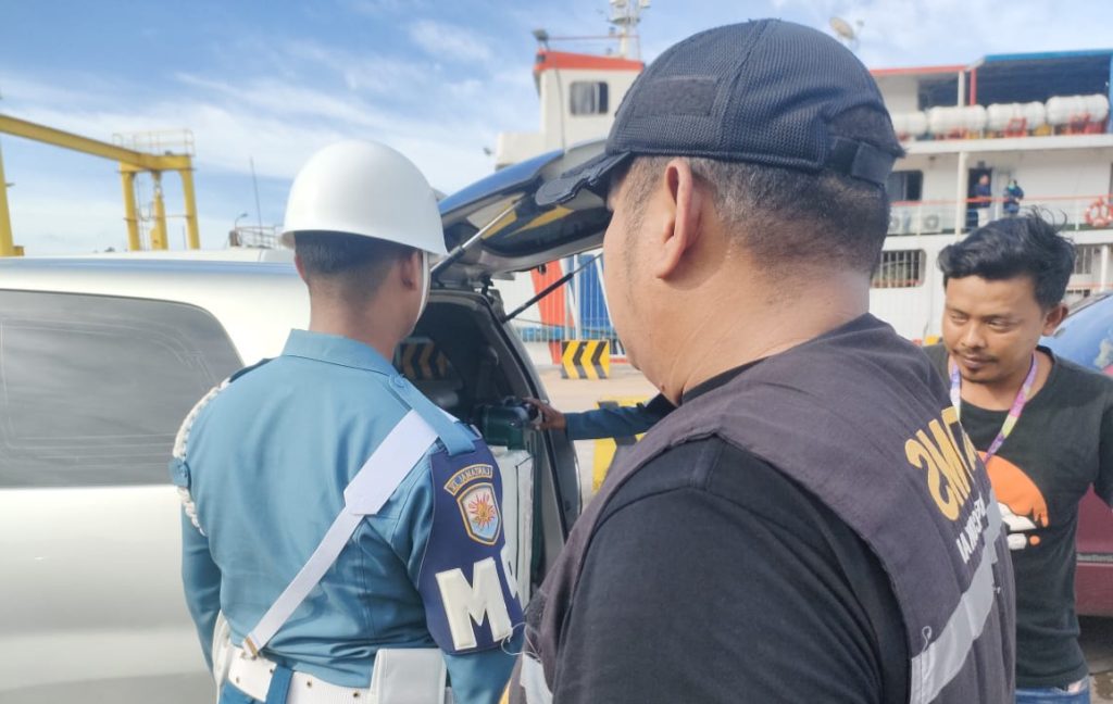 Sinergi BC Batam dan TNI AL Gagalkan 3,5 Juta Batang Rokok Selundupan di Punggur