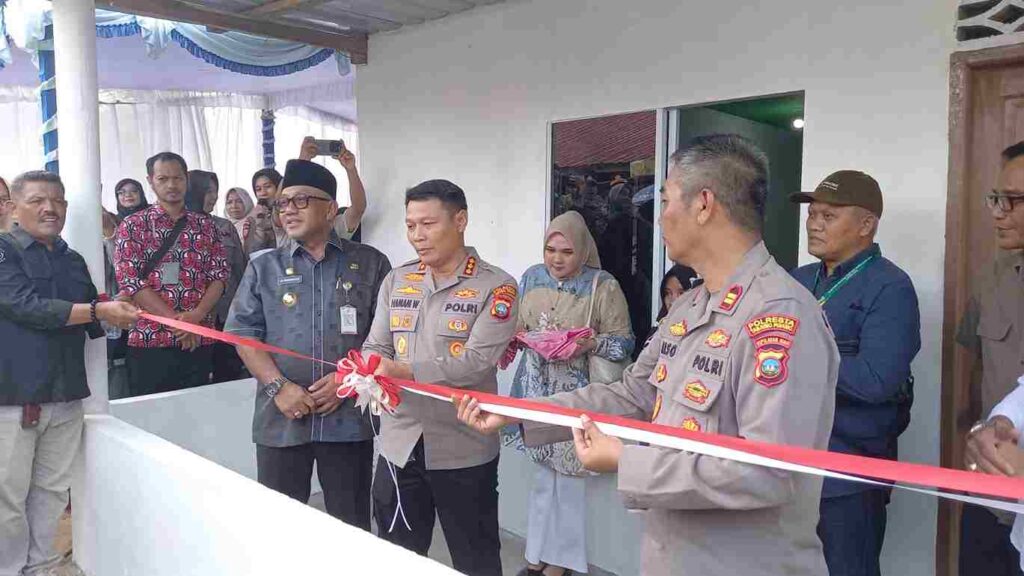 Peresmian rumah layak huni di HUT Bhayangkara 79 di Tanjungpinang, pagi tadi, (ft polrestatpi)