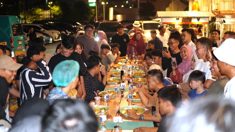 Mukbang Challenge di Angkringan Teras Harris Batam Center Meriah, Pemuda Pemuda Tanjung Riau Juaranya