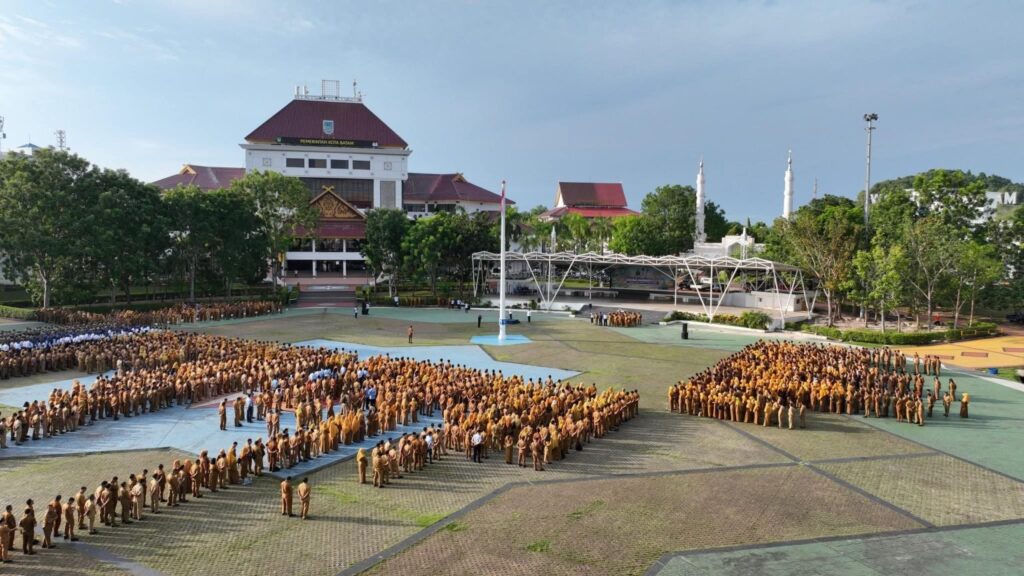 Suasana Apel Gabungan dI Dataran Engku Putri, Senin kemarin. (ft mcbatam)
