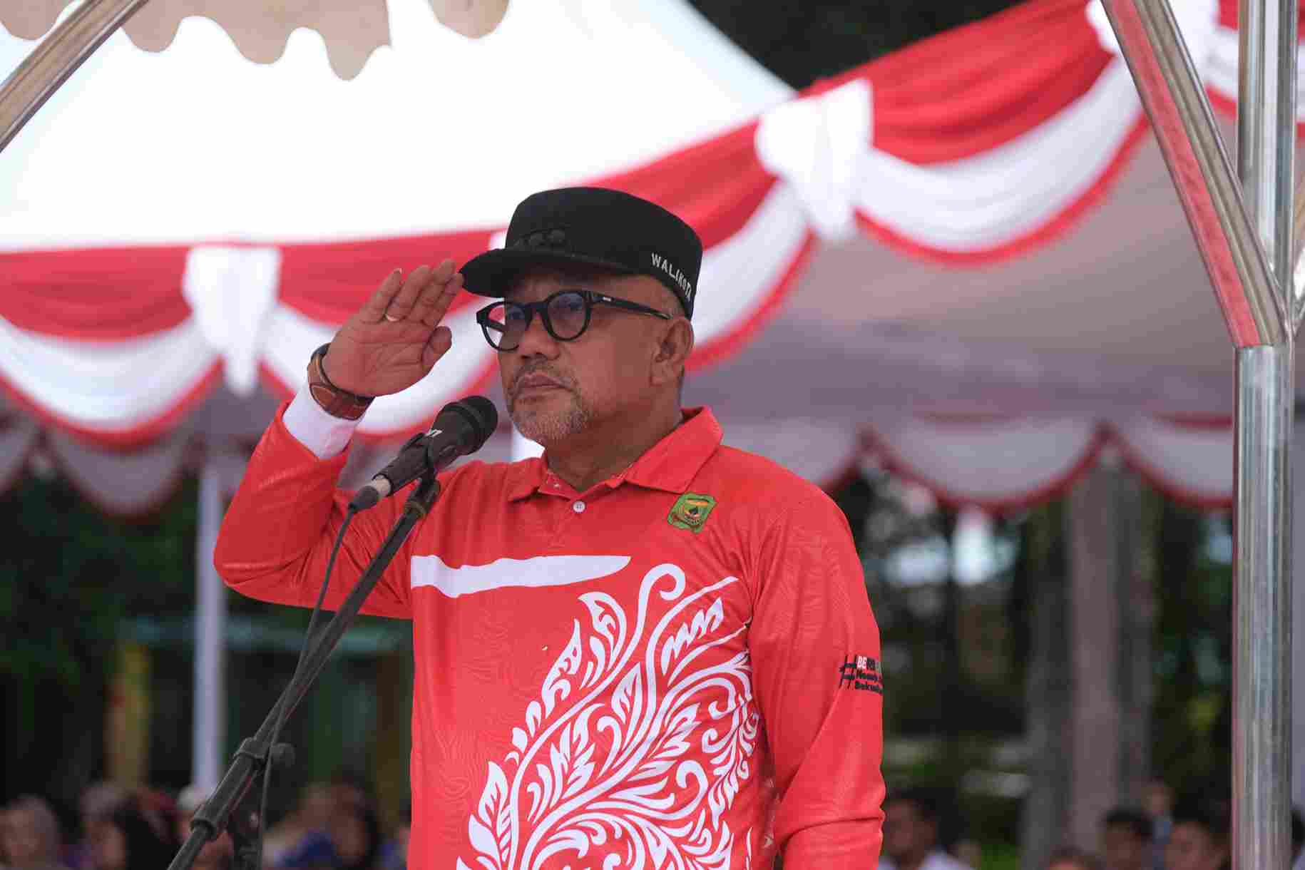 Wali Kota Tanjungpinang Lis Minta Peserta Gerak Jalan Jaga Etika dan Semangat Juang