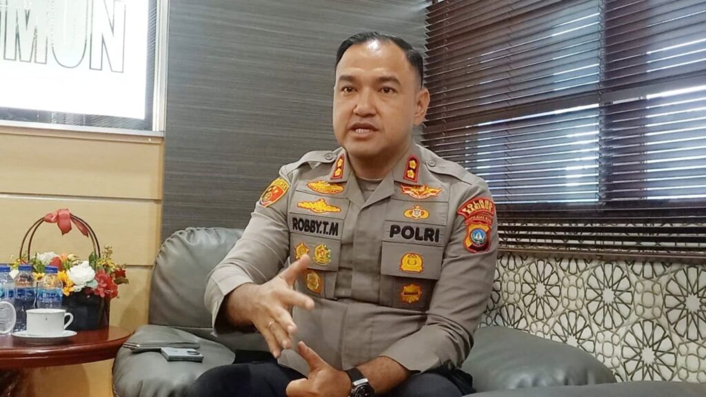 Kapolres Karimun AKBP Robby Manusiwa, pagi tadi. (ft novel)