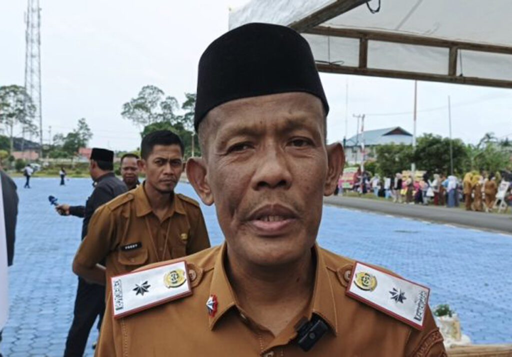 Sekdakab Lingga, Armia. (ft wandi)