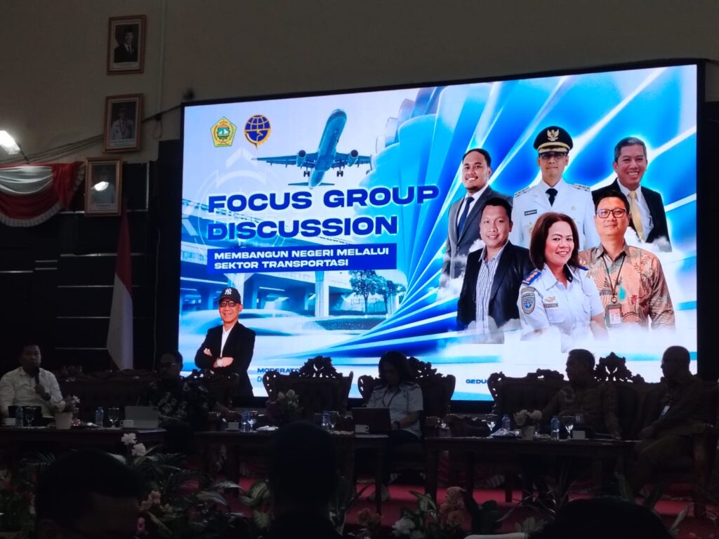 Suasana FGD terkait transportasi udara di Gedung Nasional Karimun, pagi tadi, (ft msaimi)