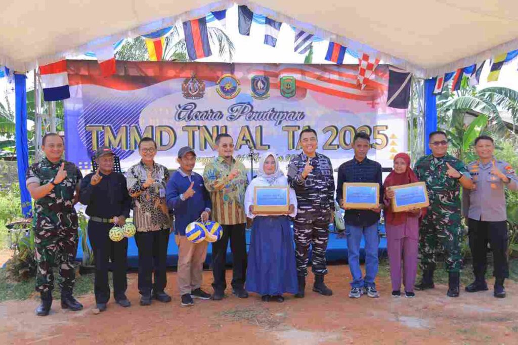 Suasana penutupan TMMD TNI AL di Tanjungpinang, pagi tadi. (ft kominfotpi)