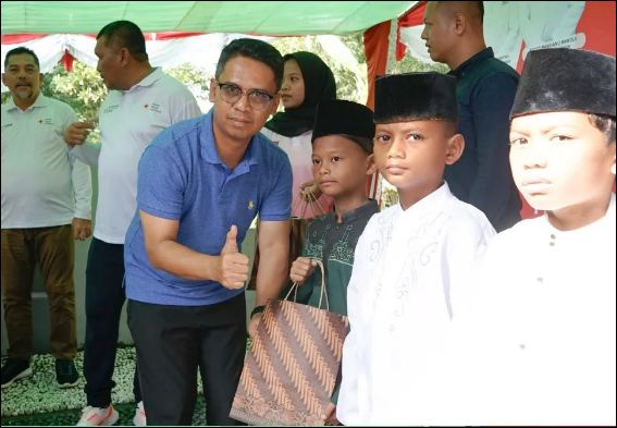 Bupati dan Wabup Karimun Hadiri Khitanan Massal PMI di Kecamatan Meral