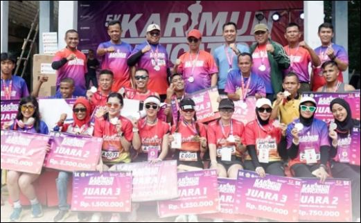 Bupati Iskandarsyah dan Wakil Bupati Rocky Lepas Ribuan Peserta Karimun Runcation 2025