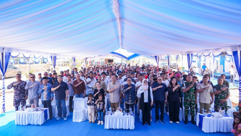 Kepala BP dan Wakil Kepa;la BP Batam saat mendampingi Menteri M Ifititah Sulaimen di Tanjung Banom Rempang, kemarin. (ft humasbpbatam)