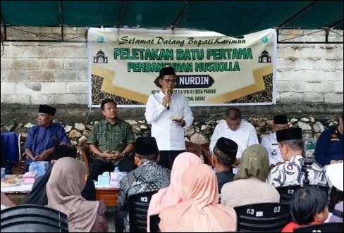 Bupati Iskandarsyah dan Wabup Rocky Bawole Letakkan Batu Pertama Musala Haji Nurdin di Meral Barat