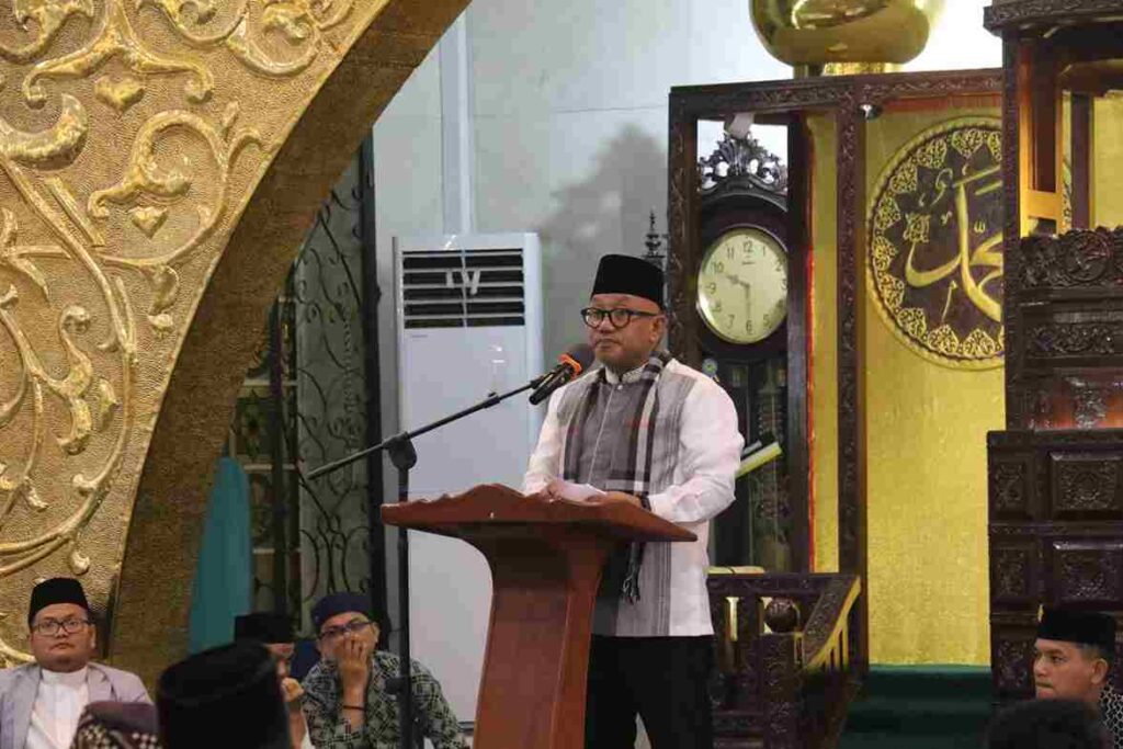 Walikota Lis Darmansyah saat sambutan Peringatan Isra Miraj, tadi malam. (ft kominfotpi)