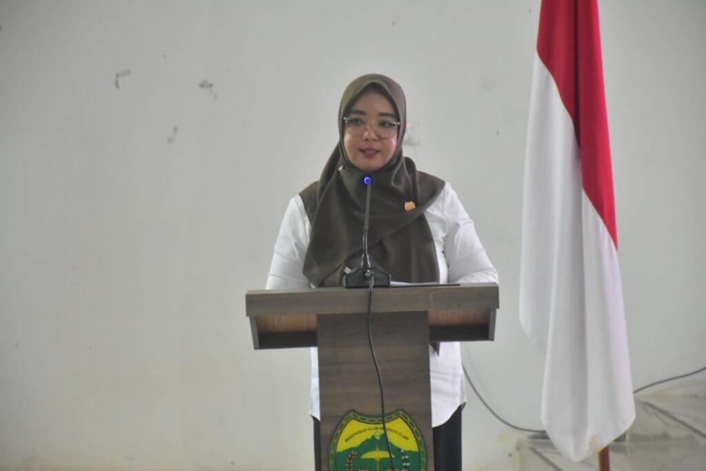 Ketua DPRD Lingga Mayasari. (ft wandi)