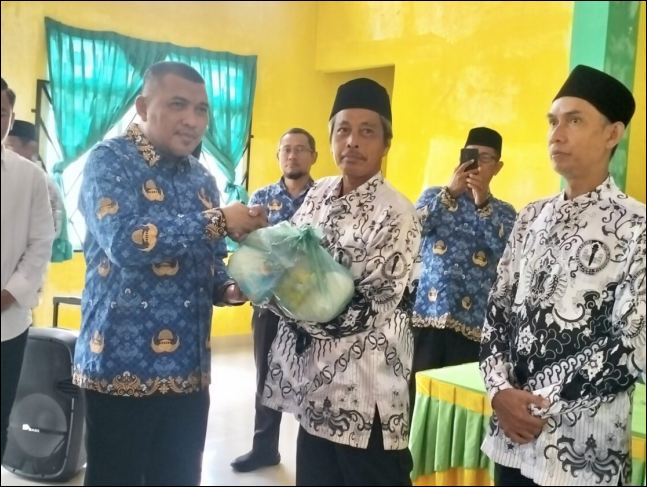 Sambut Ramadan 1447 H, PGRI Karimun Salurkan 220 Paket Sembako untuk Guru dan Tenaga Pendidik Non