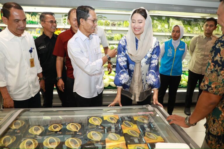 Jelang Idulfitri, Amsakar dan Wamendag Pastikan Harga dan Stok Sembako di Batam Aman