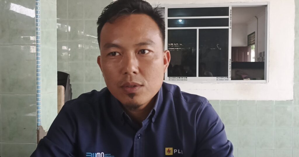 Kepala PLN Dabo Singkep Suheri. (ft wandi)