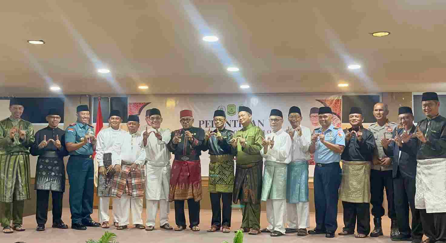 Walikota Lis berfoto bersama pengurus BWI Tanjungpinang usai pelantikan, kemarin. (ft kominfotpi)