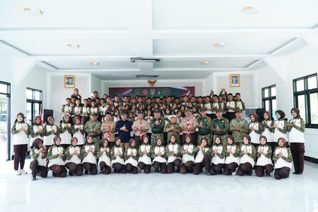 Kodim berfoto bersama usai upacara penutupan KKRI 2026, pagi tadi. (ft muhamad)