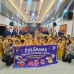 Porles Karimun saat menyosialsiasikan polisi sahabat anak, pagi tadi. (ft humaspolreskarimun)