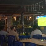 Kodim Inhil saat nonton bareng Piala Dunia, tadi malam. (ft muhamad)