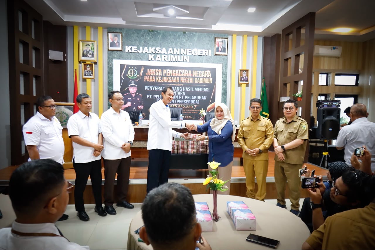 Perwakilan PT Pelindo Karimun dan PT Pelabuhan Karimun usai berdamai, pagi tadi. (ft msaimi)