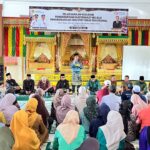 Bupati saat membuka pelatihan tenun, pagi tadi. (ft msarih)