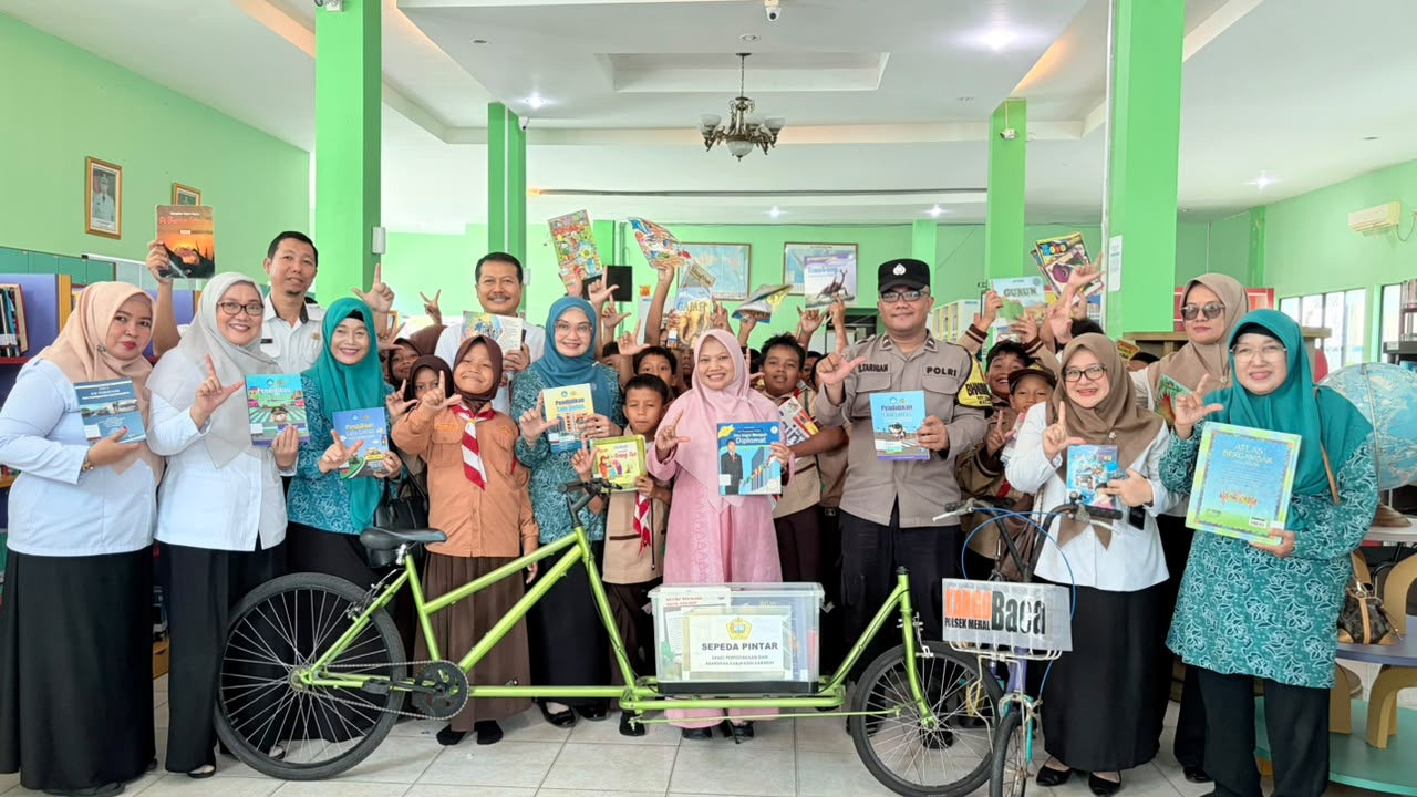 Suasana Gerakan Gemar Membaca di Kelurahan Darusalam, kemarin, (ft rizki)