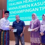 membuka acara Pelatihan Manajemen Kasus, Pendampingan TPPO dan Trauma Healing. (ft prokopim)